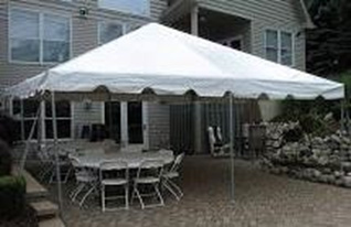 20x20 event tent in courtyard